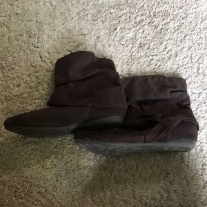 brown boots